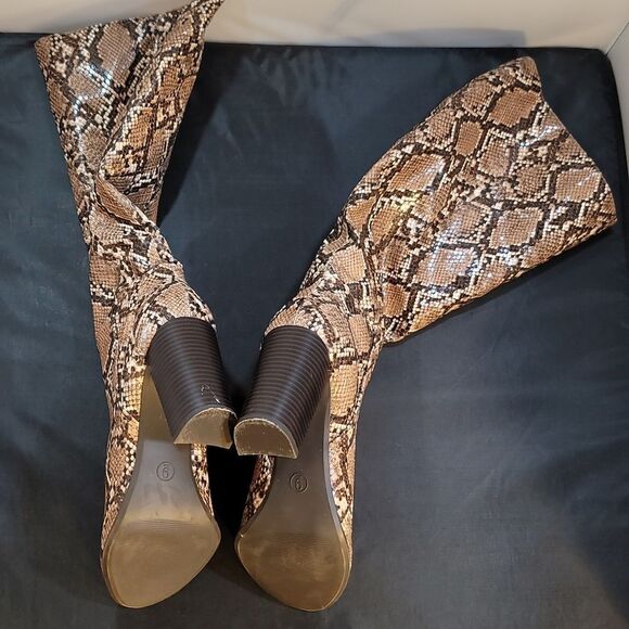 A NEW. DAY SNAKE PRINT  KNEE-HIGH WOMEN'S BOOT - Picture 15 of 16